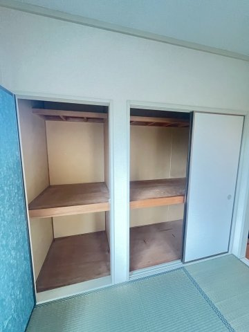 コモード仁川の収納