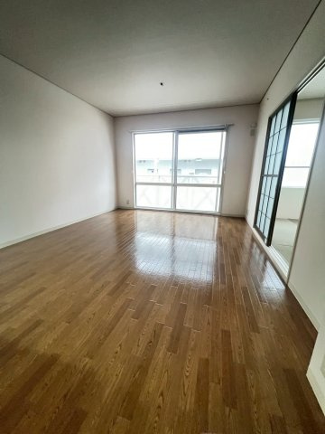 コモード仁川の居間・リビング