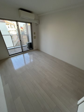 OTOWA神戸元町の居間・リビング