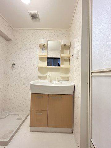 ビバリーハウス青谷弐番館の洗面所
