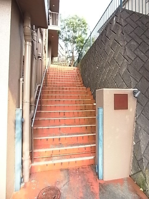 ラムール長田のエントランス