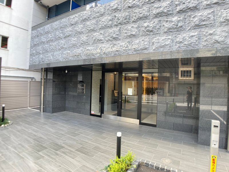 プレサンス谷町九丁目ディセオのエントランス