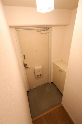 【玄関】 | ラフィーネ深井清水