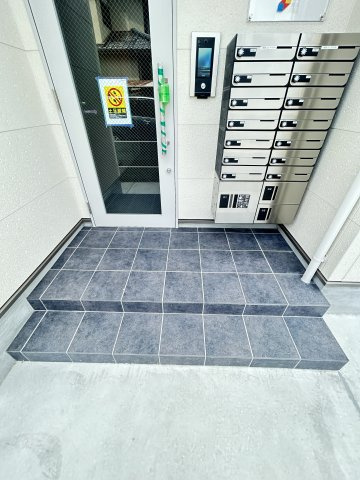 (仮称)ジーメゾン立花フロストのエントランス
