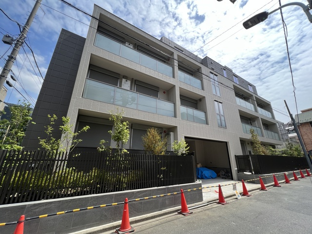 Ｄｕｅ　Ｗｅｓｔ　Ａｚａｂｕ　Ｈｏｕｓｅ