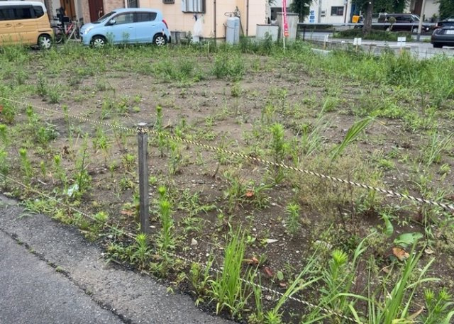 【外観】 | 土地購入を検討されている場合、境界杭がない状態で購入してしまうと境界確定測量をする必要があり、費用がかかります。購入の前に、売主、隣土地所有者立ち合いのもと境界を確定し境界杭を設置するのがベストです。