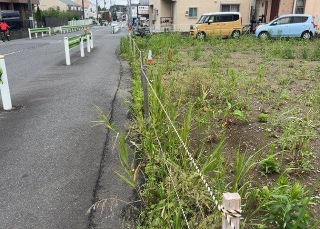 【外観】 | 人が暮らすうえで日光は大切な要素となります。日当たりの良さは譲れないポイントですね。併せて近くに大きな建築物の建築予定がないか、あるいはそれが可能な土地が近くにないか事前に確認することもお勧めします。