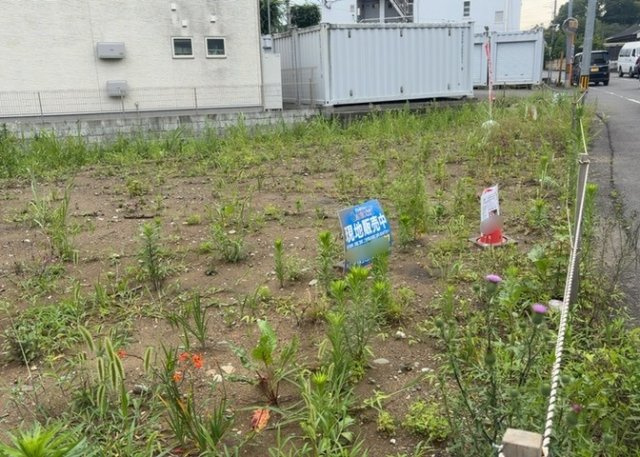【外観】 | 土地の面積＝住宅面積ではありません。建ぺい率の問題などで、土地のある場所によって住宅を建てられる面積は限られています。高さもしかり、「土地」という言葉の中には、建築条件も含まれると考えておきましょう。