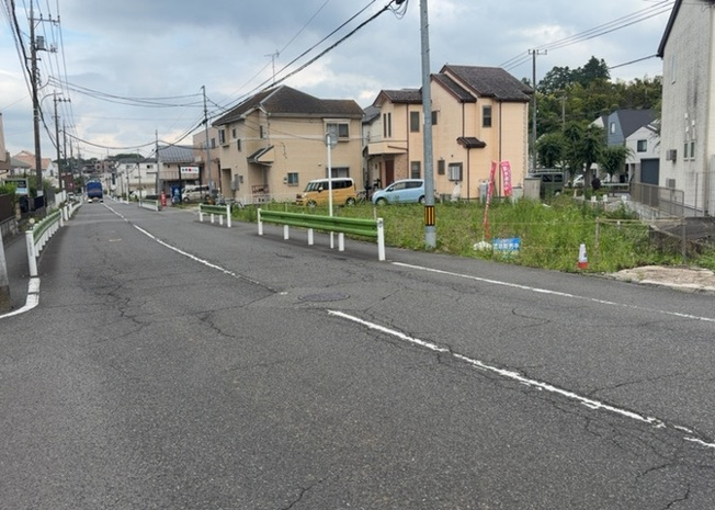 【外観】 | 物件の詳細については、現地を見てわかること以外に、役所や法務局などで調べないとわからないことがあります。そのため、現地に行く場合は、もしこの物件を買ったらどのような生活ができるかをイメージしましょう。