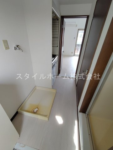 ウイングコート羽根井の玄関|別部屋写真です。