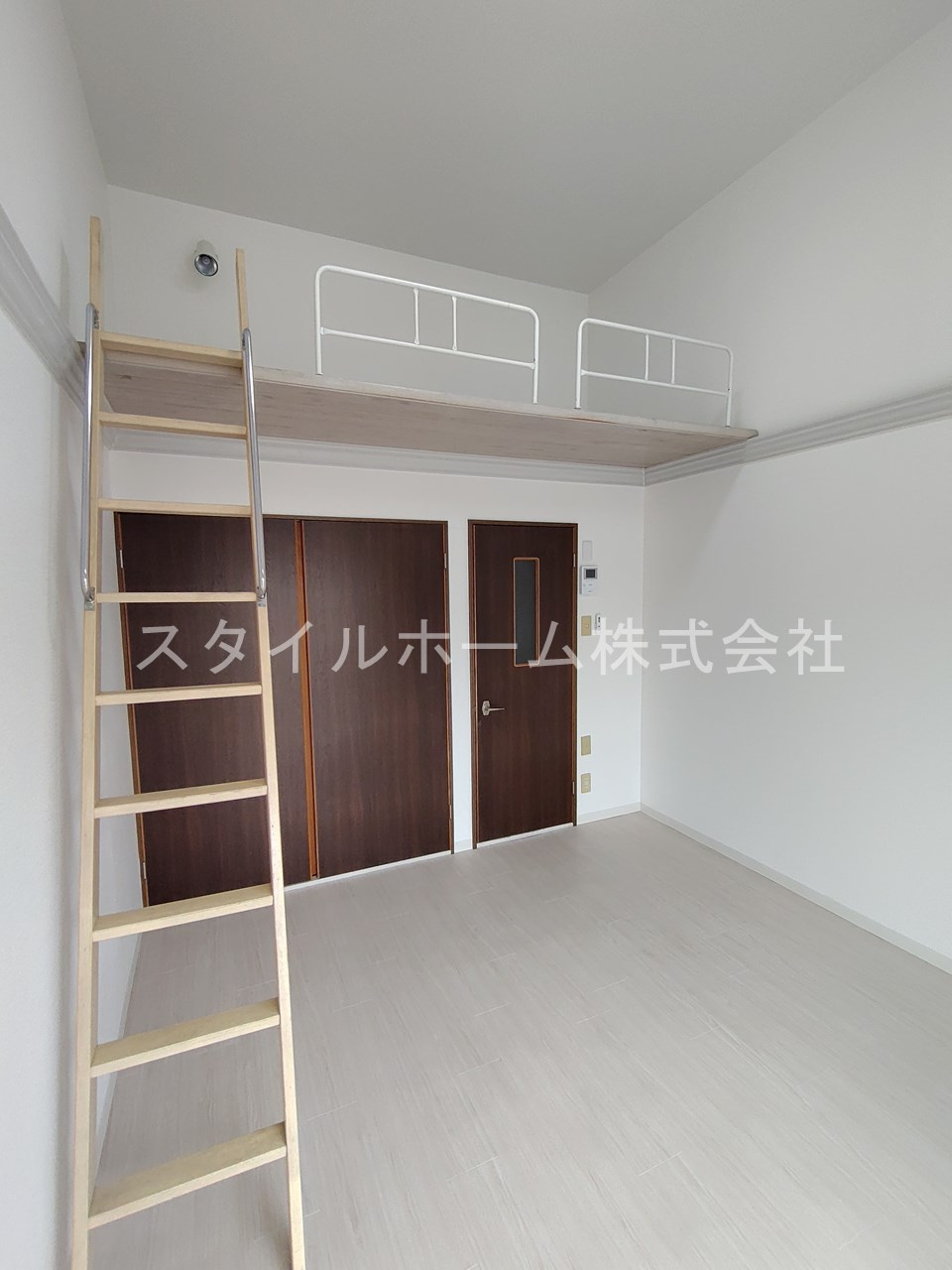 ウイングコート羽根井の居間・リビング|別部屋写真です。