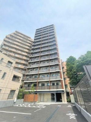 【外観】 | ザ・パークハビオ新中野 | 鉄筋コンクリート造のがっちりとした建物。