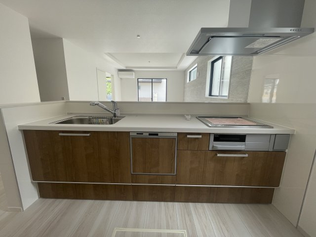 【キッチン】 | 【新築分譲住宅　～ LIGARE　リガーレ～　】山形市鈴川町2丁目　1期2棟 | お料理を効率的に、楽しく。ママの毎日のお料理を効率的にしてくれる動線は「１分でも家事の時間を短縮したい」という思いを叶えてくれます(*^-^*)