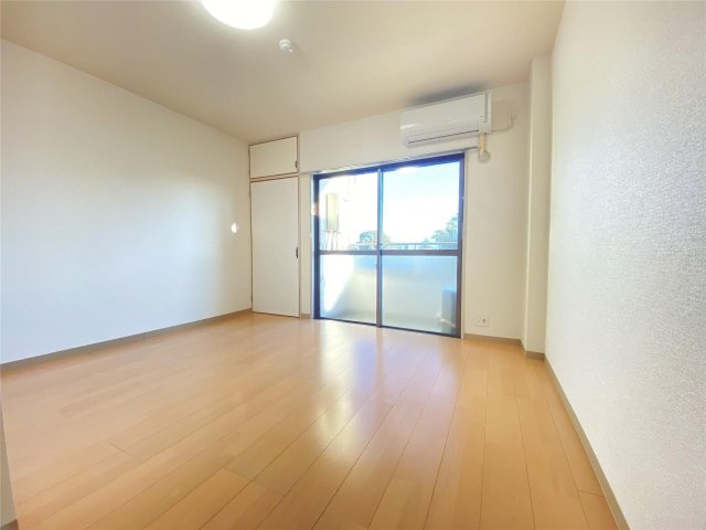 セントラルハイツの洋室