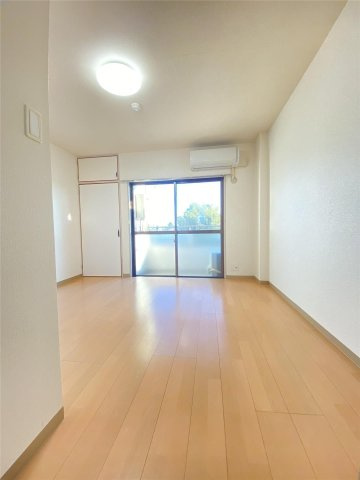 セントラルハイツの洋室