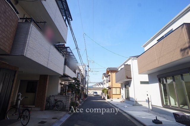 【前面道路含む現地写真】 | 東大阪市玉串町西1丁目【1号棟/全2棟】 | 【前面道路：幅員約4.7ｍ☆】周辺、お買い物施設多数あります♪