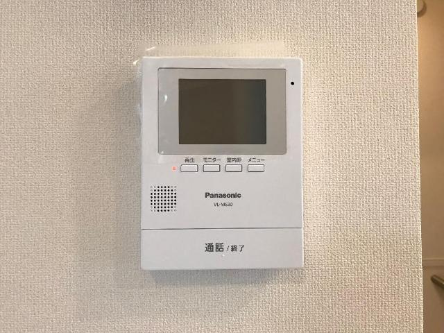 ラシュレの内装|カメラ付インターホン