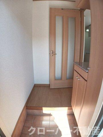 ブライトサンライズＤの玄関