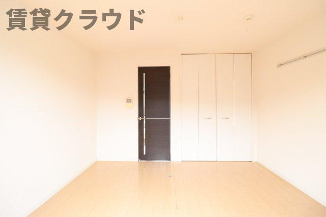 モナリエ稲成町の居間・リビング|単身の方におすすめのお部屋です！