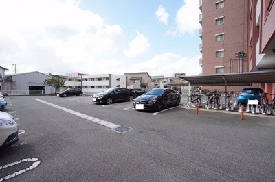 【駐車場】 | フォレスト陣原 | 駐車場です