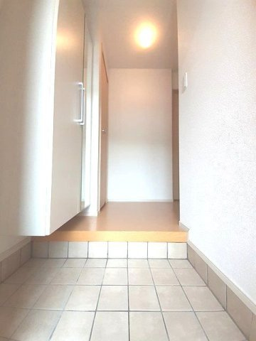 シンプルで使いやすい玄関です