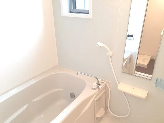 コンパクトで使いやすいお風呂です