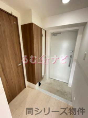 福岡市博多区諸岡２丁目の賃貸マンションの玄関
