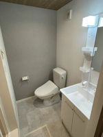 コンパクトで使いやすいトイレです