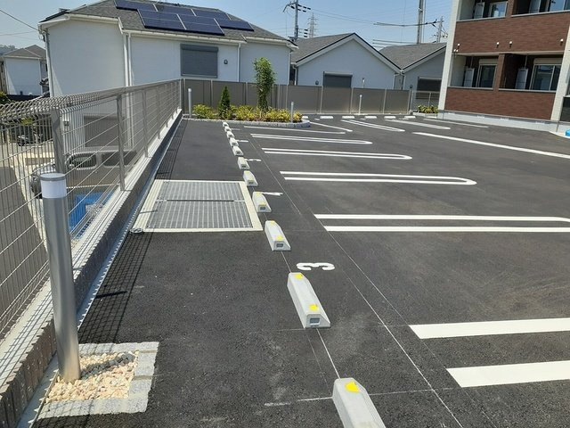 【駐車場】 | グレース讃良 | 駐車場です