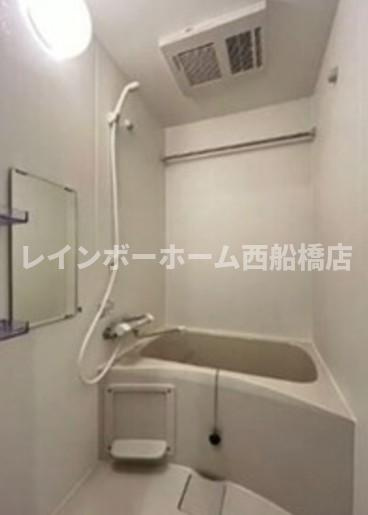 パインリーヴス小岩の浴室