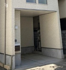 天神町戸建の駐車場