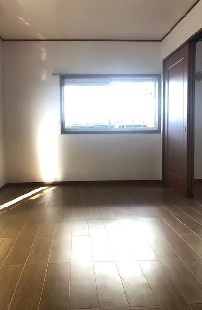 相模原市中央区共和１丁目のアパートの居間・リビング