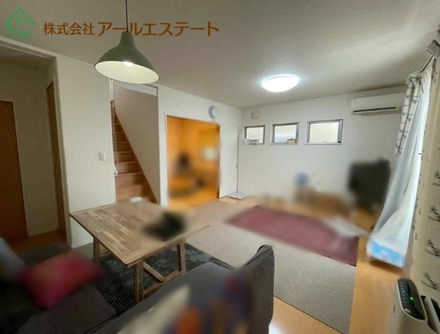 姫路市八代東光寺町　　中古戸建の居間・リビング