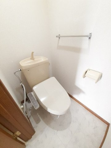 アムール・ハザカＡのトイレ|清潔感のあるトイレです