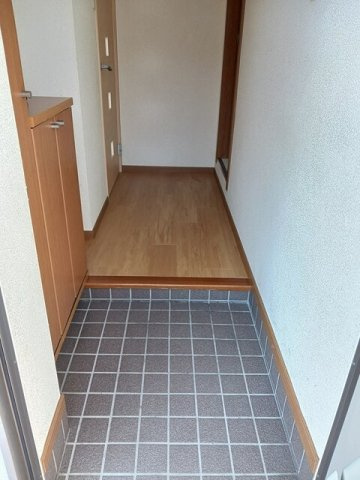 サンシェ－ルＢの玄関|ゆったりとした玄関です
