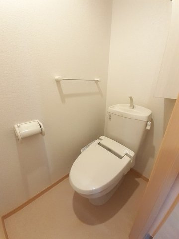 ラッフィナートのトイレ|清潔感のあるトイレです