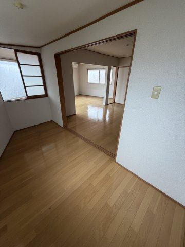 前原町貸家の寝室