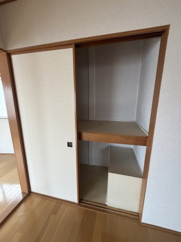 前原町貸家の収納