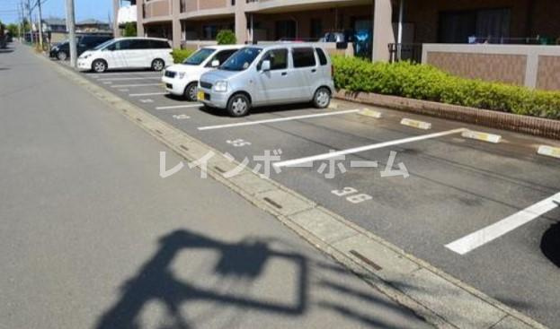 ミルフィーユふじみ野弐番館の駐車場