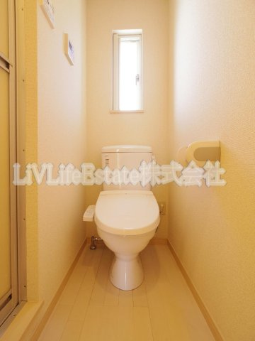 小平市学園東町１丁目のアパートのトイレ