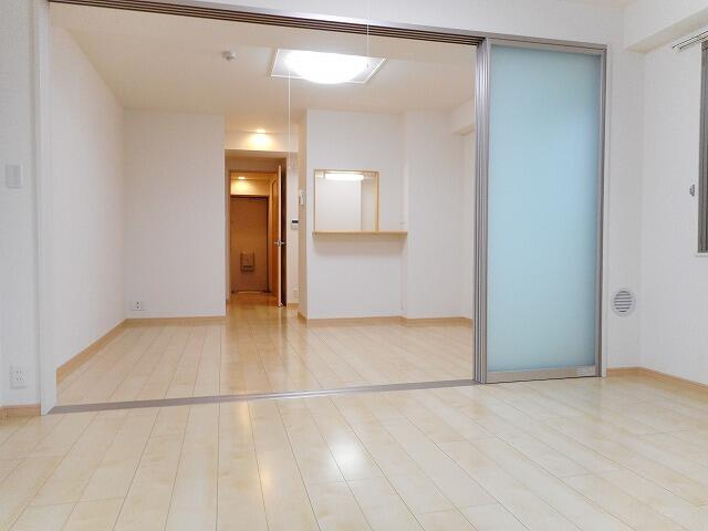 府中市是政２丁目の賃貸マンションの内装