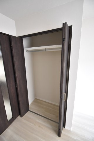 大阪市城東区鴫野西２丁目の賃貸マンションの収納