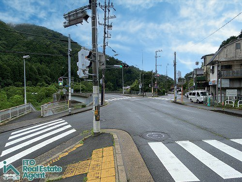 八瀬近衛町 中古戸建の前面道路含む現地写真