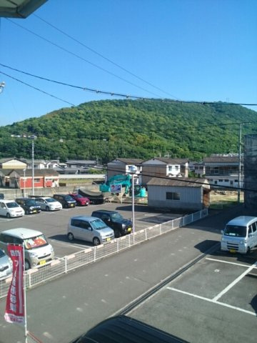 エルディム松本Ｃの駐車場