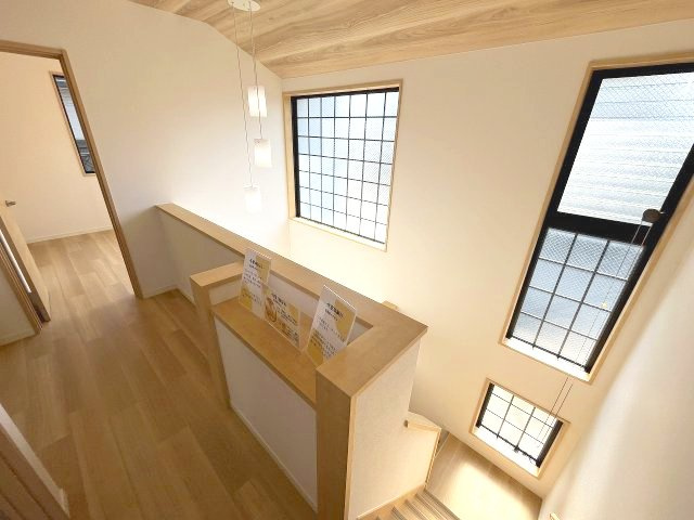 南区呼続一丁目　売戸建の内装|玄関を明るく演出する上部吹抜！