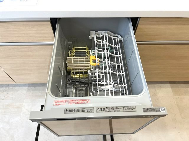 南区呼続一丁目　売戸建のその他|手洗いよりもきれいに洗える食器洗浄乾燥機！