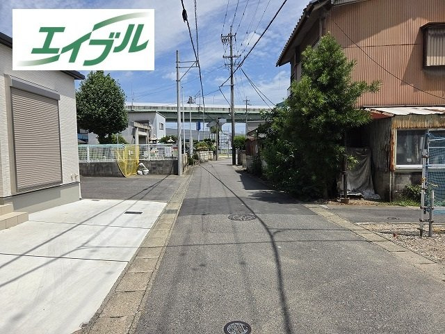 小牧市元町２丁目　新築戸建の前面道路含む現地写真