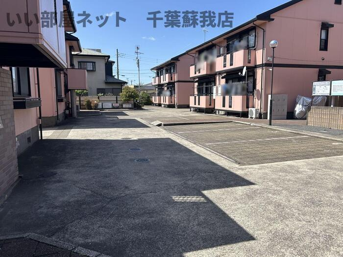 エクレール五井西　ＡＢの駐車場|カースペースがあります