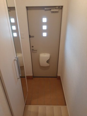【玄関】 | ひだまり　１ | ゆったりとした玄関です