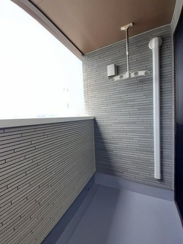 【バルコニー】 | ひだまり　１ | 開放的で明るい空間を演出してくれるバルコニーです